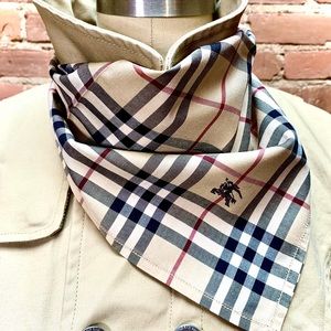 LAST CHANCE! BURBERRY AUTHENTIC SQUARE SCARF